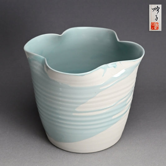 Wine Cooler by Female Potter ー四代 徳田八十吉 “九谷 ワインクーラー”