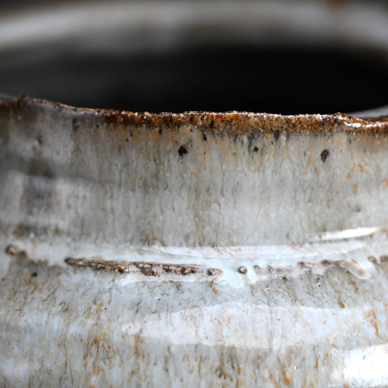 Contemporary Mashiko Tsubo Vase ー高内 秀剛 “益子糖白 壺”