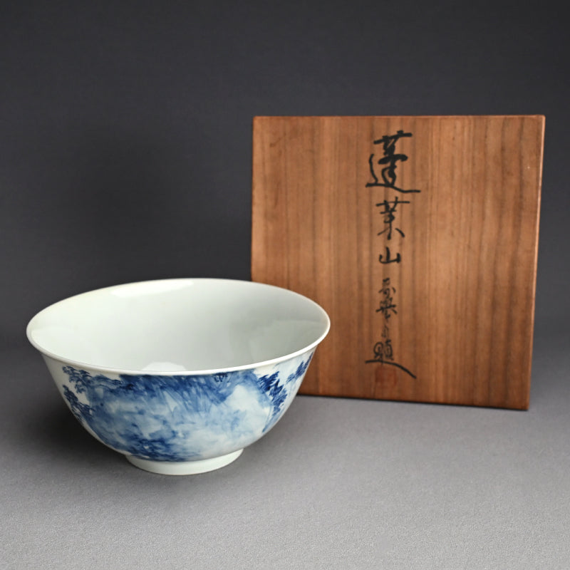 Porcelain Bowl by Shunkyo & Rokubei V ー山本 春挙, 五代 清水 六兵衛 “蓬莱山 菓子鉢”