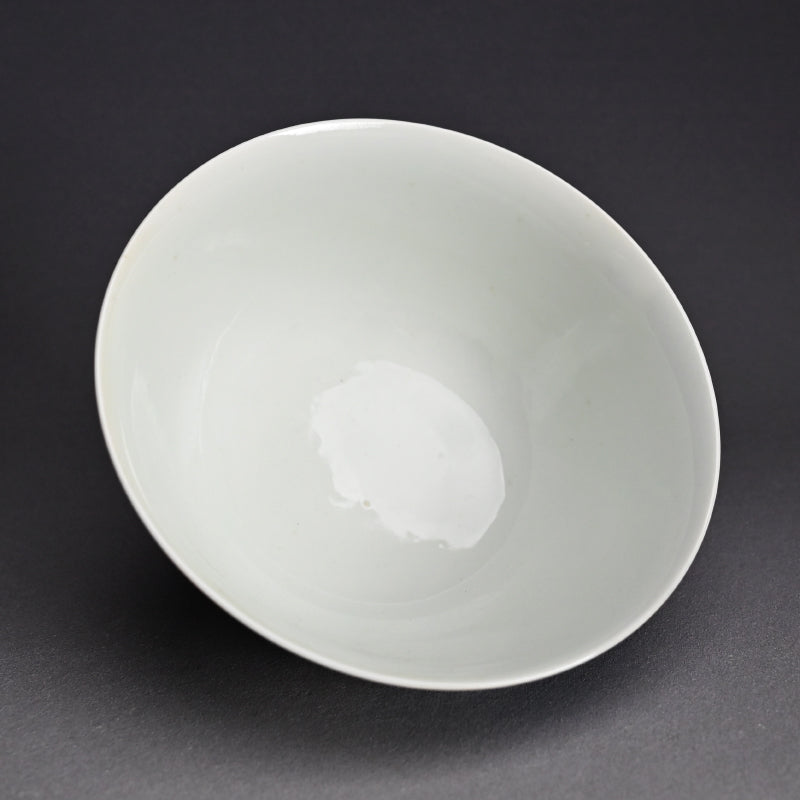 Porcelain Bowl by Shunkyo & Rokubei V ー山本 春挙, 五代 清水 六兵衛 “蓬莱山 菓子鉢”