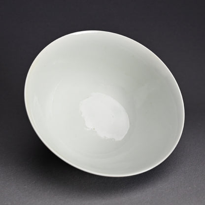 Porcelain Bowl by Shunkyo & Rokubei V ー山本 春挙, 五代 清水 六兵衛 “蓬莱山 菓子鉢”