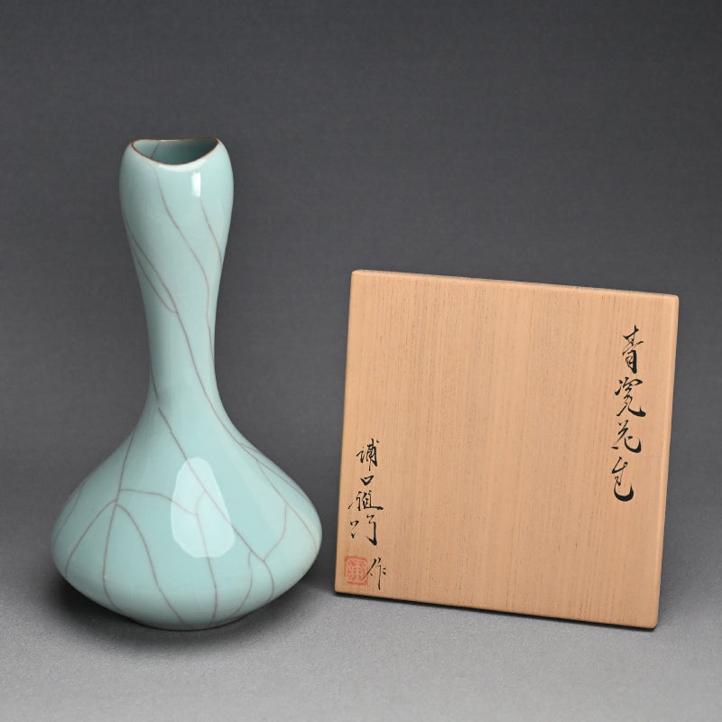 Modernist Celadon Vase ー浦口 雅行 “青瓷花生”