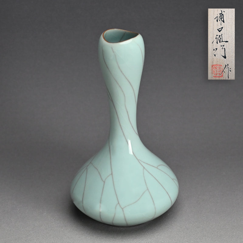 Modernist Celadon Vase ー浦口 雅行 “青瓷花生”