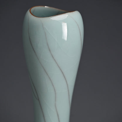 Modernist Celadon Vase ー浦口 雅行 “青瓷花生”
