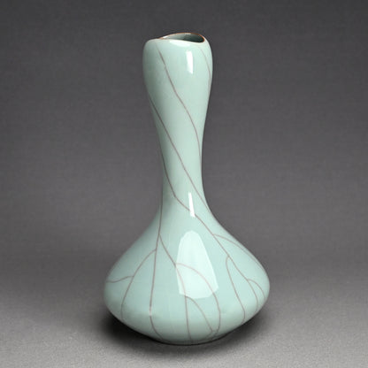 Modernist Celadon Vase ー浦口 雅行 “青瓷花生”