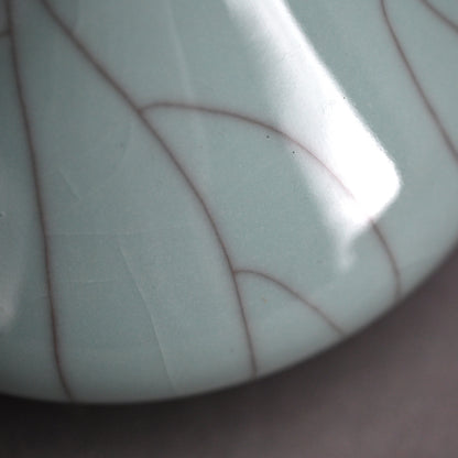 Modernist Celadon Vase ー浦口 雅行 “青瓷花生”