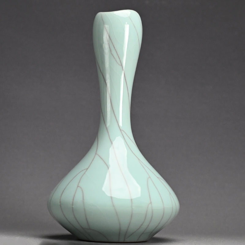 Modernist Celadon Vase ー浦口 雅行 “青瓷花生”