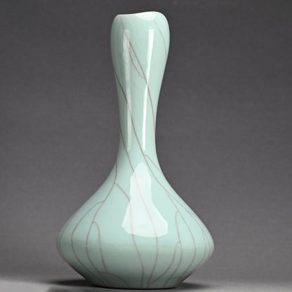 Modernist Celadon Vase ー浦口 雅行 “青瓷花生”