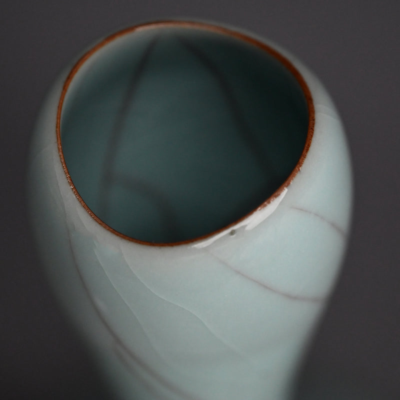 Modernist Celadon Vase ー浦口 雅行 “青瓷花生”