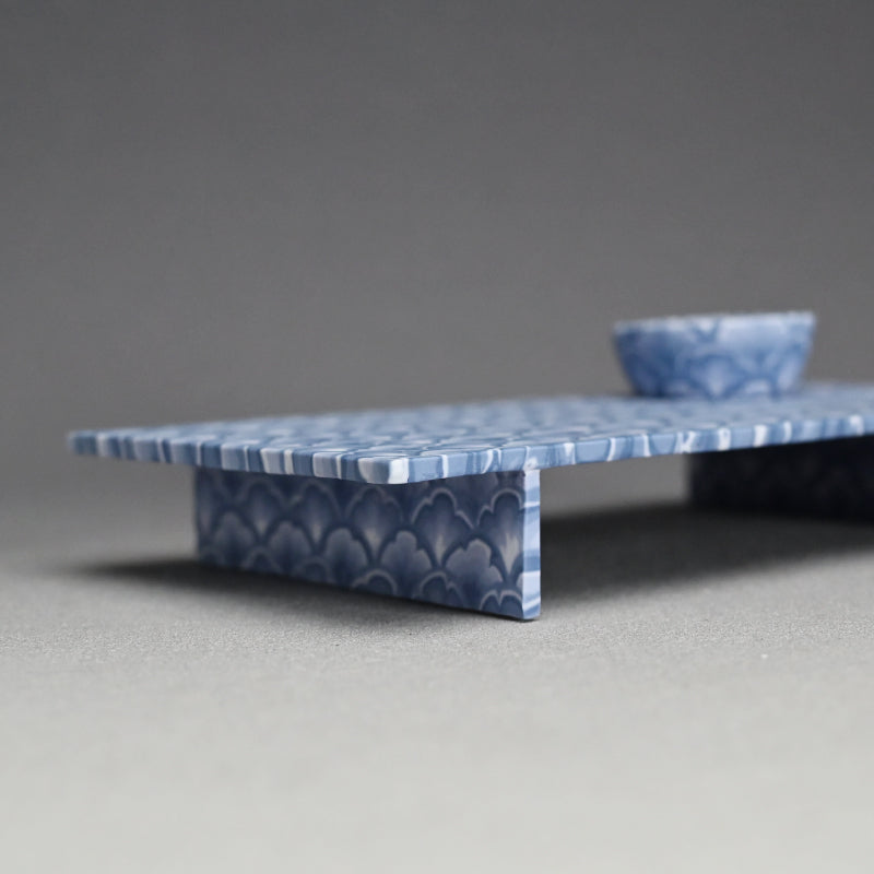 Sake Cup & Plate Set, Blue ー草場 勇次 “練上焼〆波文 板皿”