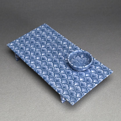 Sake Cup & Plate Set, Blue ー草場 勇次 “練上焼〆波文 板皿”