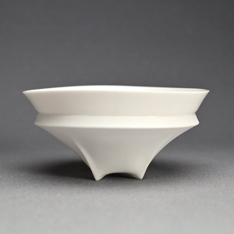 Exquisite Porcelain Bowl ー加藤 好康 “遊高台 鉢”