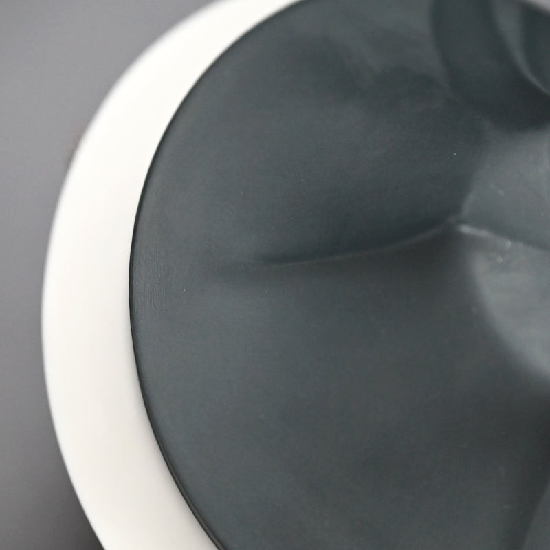Exquisite Porcelain Bowl ー加藤 好康 "遊高台 鉢"
