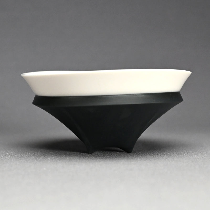 Exquisite Porcelain Bowl ー加藤 好康 "遊高台 鉢"
