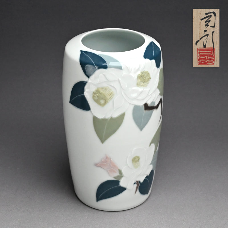 Porcelain Vase, Camellia ー塚本 司郎 "彩磁椿文花瓶"