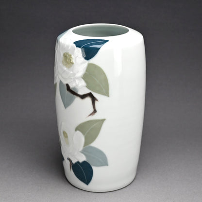 Porcelain Vase, Camellia ー塚本 司郎 "彩磁椿文花瓶"
