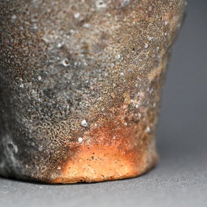 Iga Yakishime Vase ー岸野 寛 “伊賀 焼〆花入”