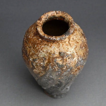 Iga Yakishime Vase ー岸野 寛 “伊賀 焼〆花入”
