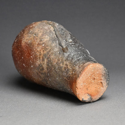 Iga Yakishime Vase ー岸野 寛 “伊賀 焼〆花入”