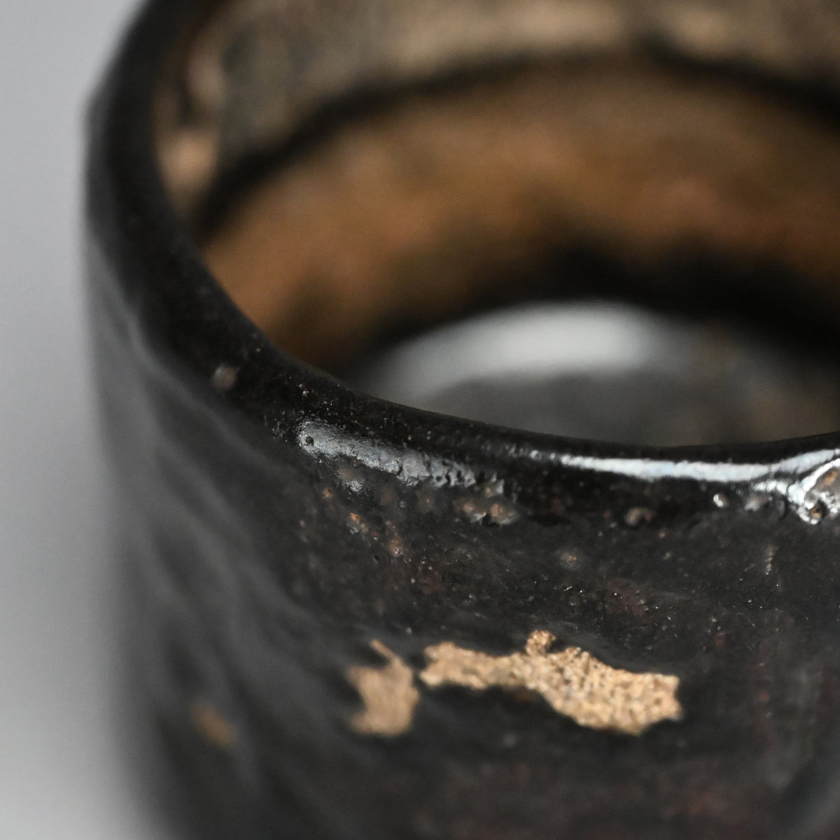 Spectacular Edo p. Oribe Guro Chawan Tea Bowl