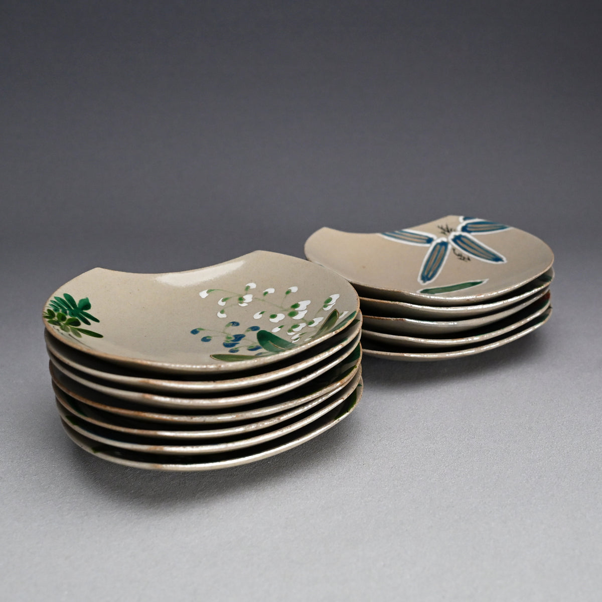Unique Boxed Set 12 Meiji period Mukozuke Plates ー永楽 善五郎 "掛繪 十二ヶ月 向付"