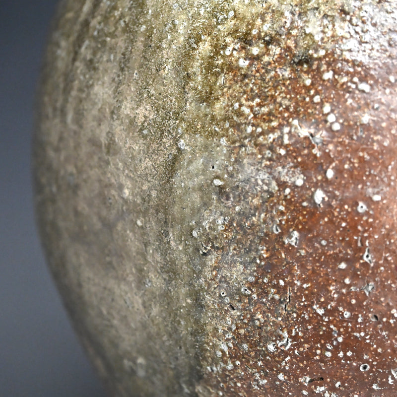 Muromachi to Momoyama period Shigaraki Tsubo