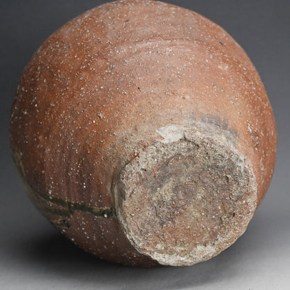 Muromachi to Momoyama period Shigaraki Tsubo