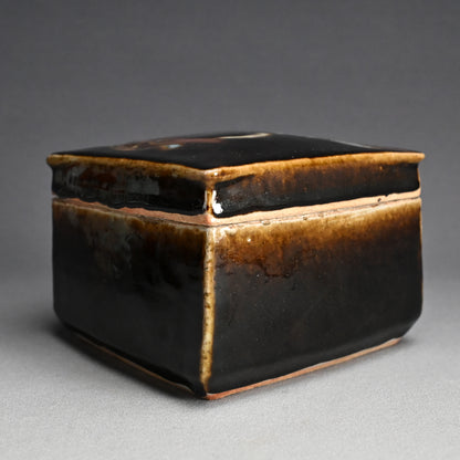 Ceramic Box by Legendary Potter ー河井 寛次郎 “草繪筥”