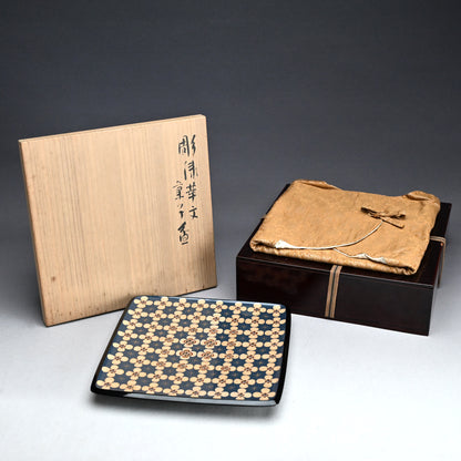 LNT Carved Lacquer Tray ー音丸 耕堂 “彫漆華文 菓子盆”