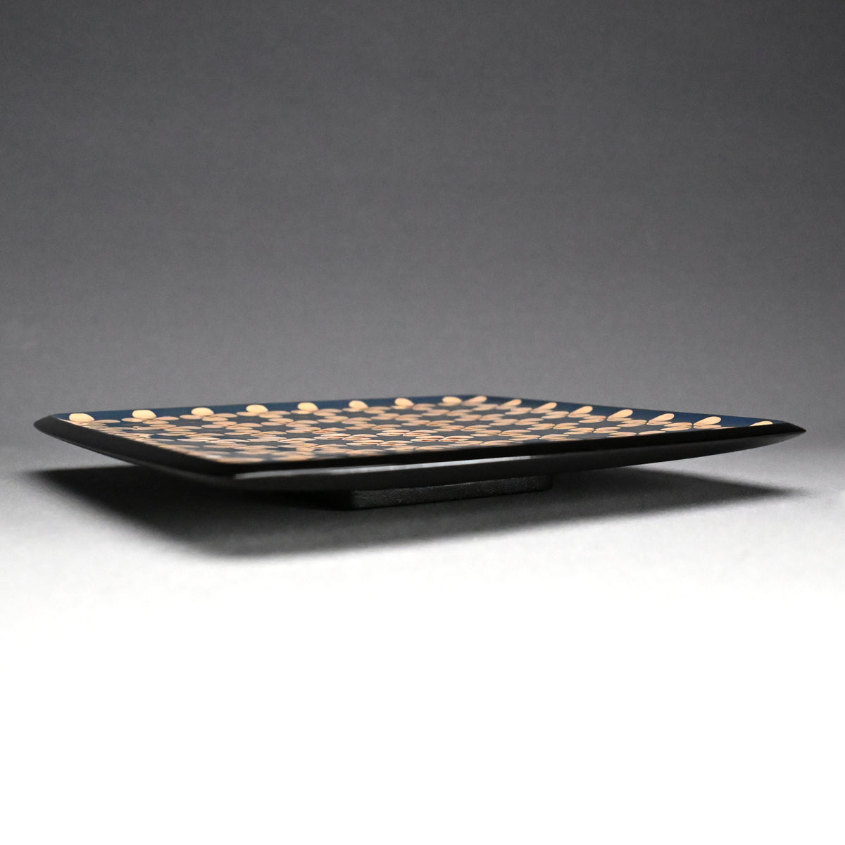 LNT Carved Lacquer Tray ー音丸 耕堂 “彫漆華文 菓子盆”