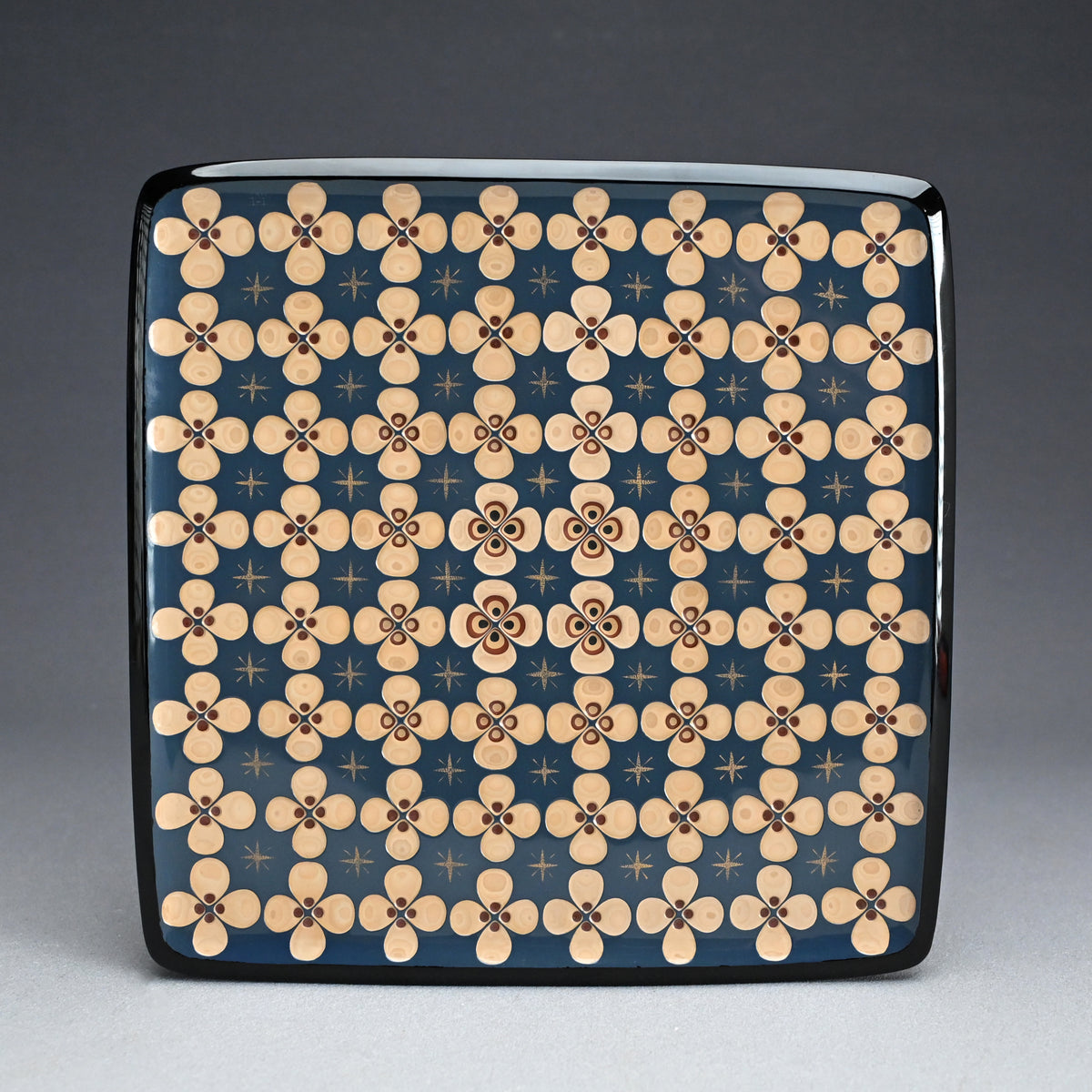 LNT Carved Lacquer Tray ー音丸 耕堂 “彫漆華文 菓子盆”