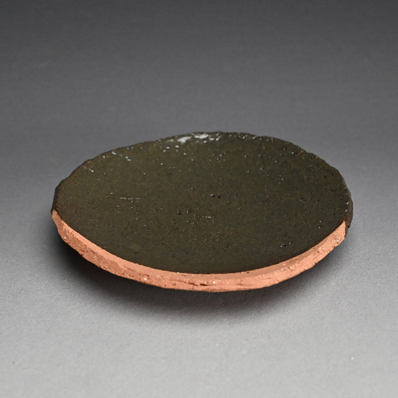 Metal-glazed Earthen Plate ー八木 一夫 “鉄釉 皿”