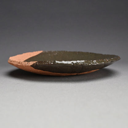 Metal-glazed Earthen Plate ー八木 一夫 “鉄釉 皿”