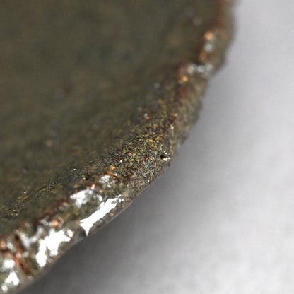 Metal-glazed Earthen Plate ー八木 一夫 “鉄釉 皿”