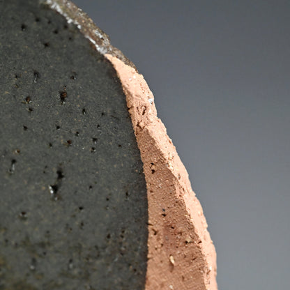 Metal-glazed Earthen Plate ー八木 一夫 “鉄釉 皿”