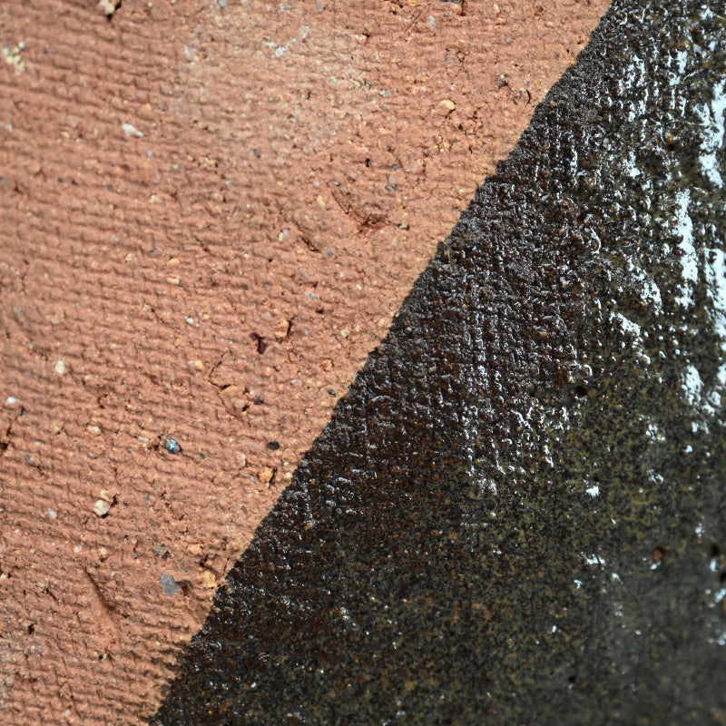 Metal-glazed Earthen Plate ー八木 一夫 “鉄釉 皿”