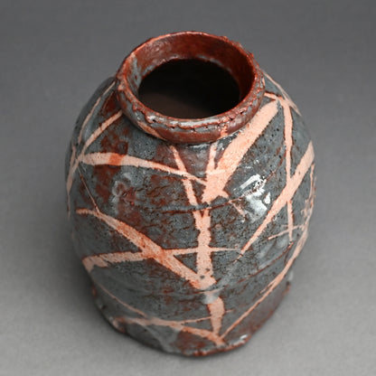 Nezumi Shino Vase ー若尾 利貞 “鼡志野 花生”