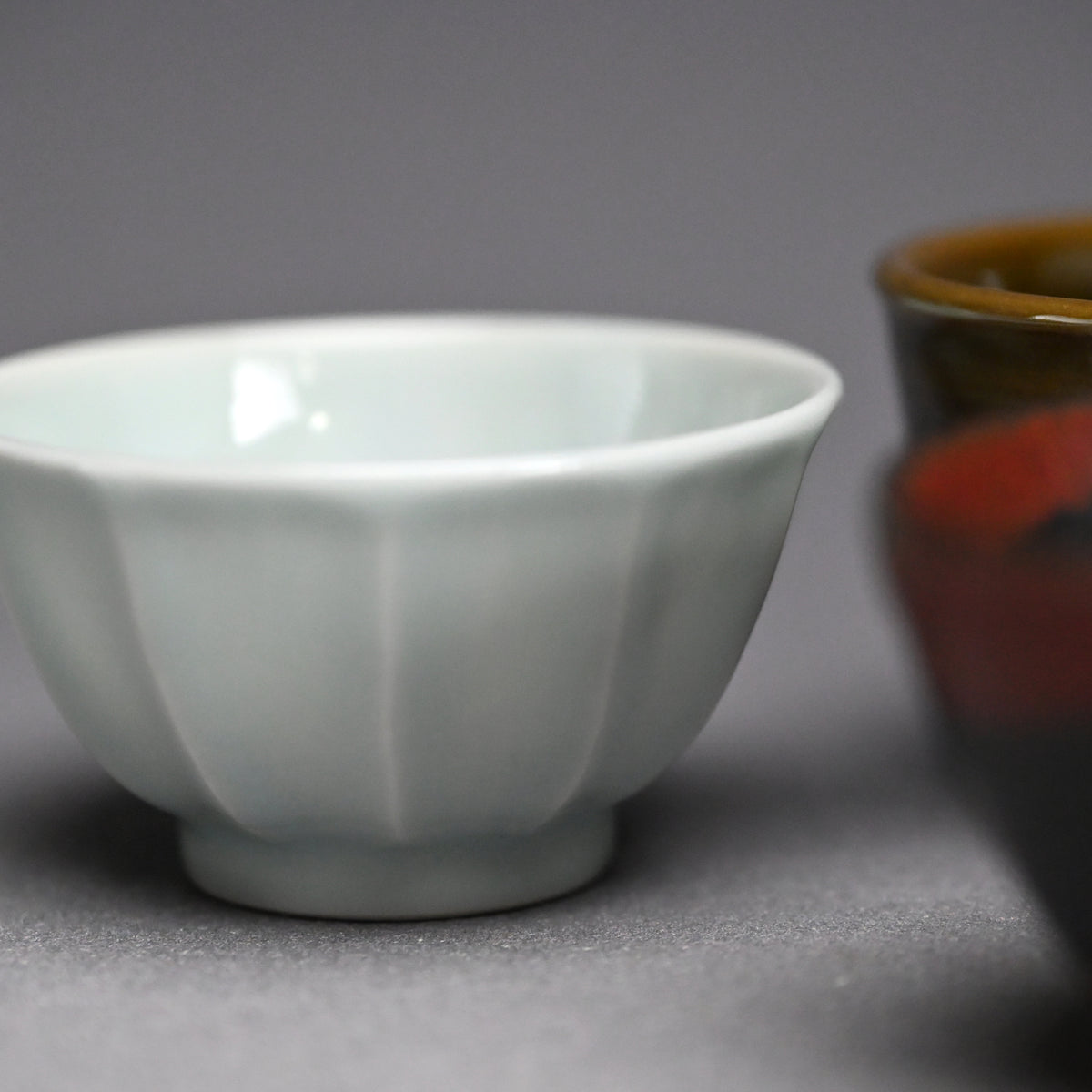 Guinomi Set: Morino, Yanagihara, and Miyanaga ー“参盃”, 森野 泰明 “黒銹” / 柳原 睦夫 “彩釉” / 宮永 理吉 “影青”