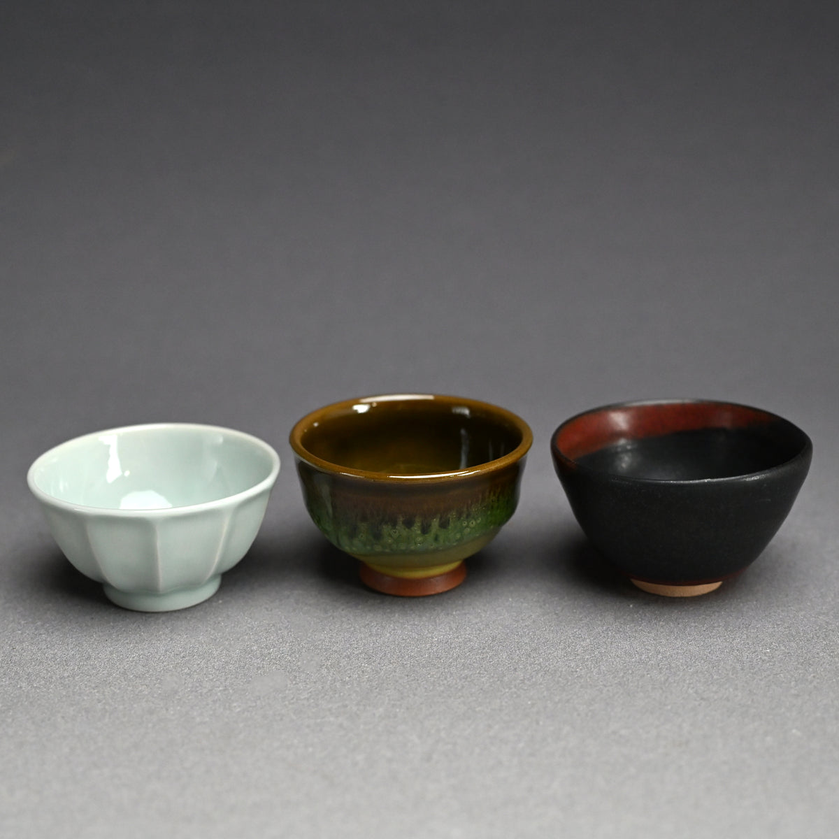 Guinomi Set: Morino, Yanagihara, and Miyanaga ー“参盃”, 森野 泰明 “黒銹” / 柳原 睦夫 “彩釉” / 宮永 理吉 “影青”