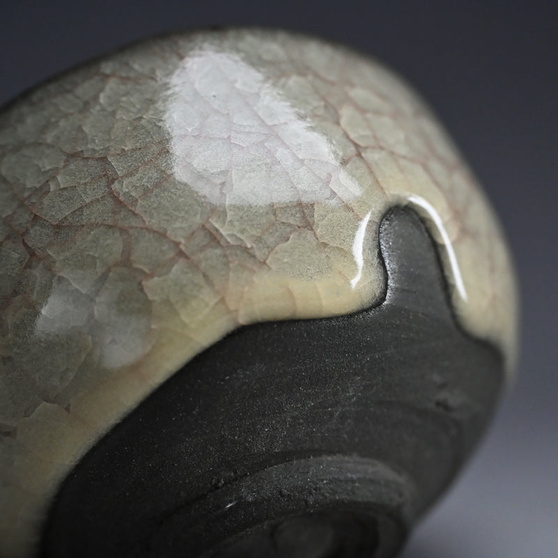 Breathtaking Chawan Tea Bowl ー若尾 経 “米色青瓷茶盌”