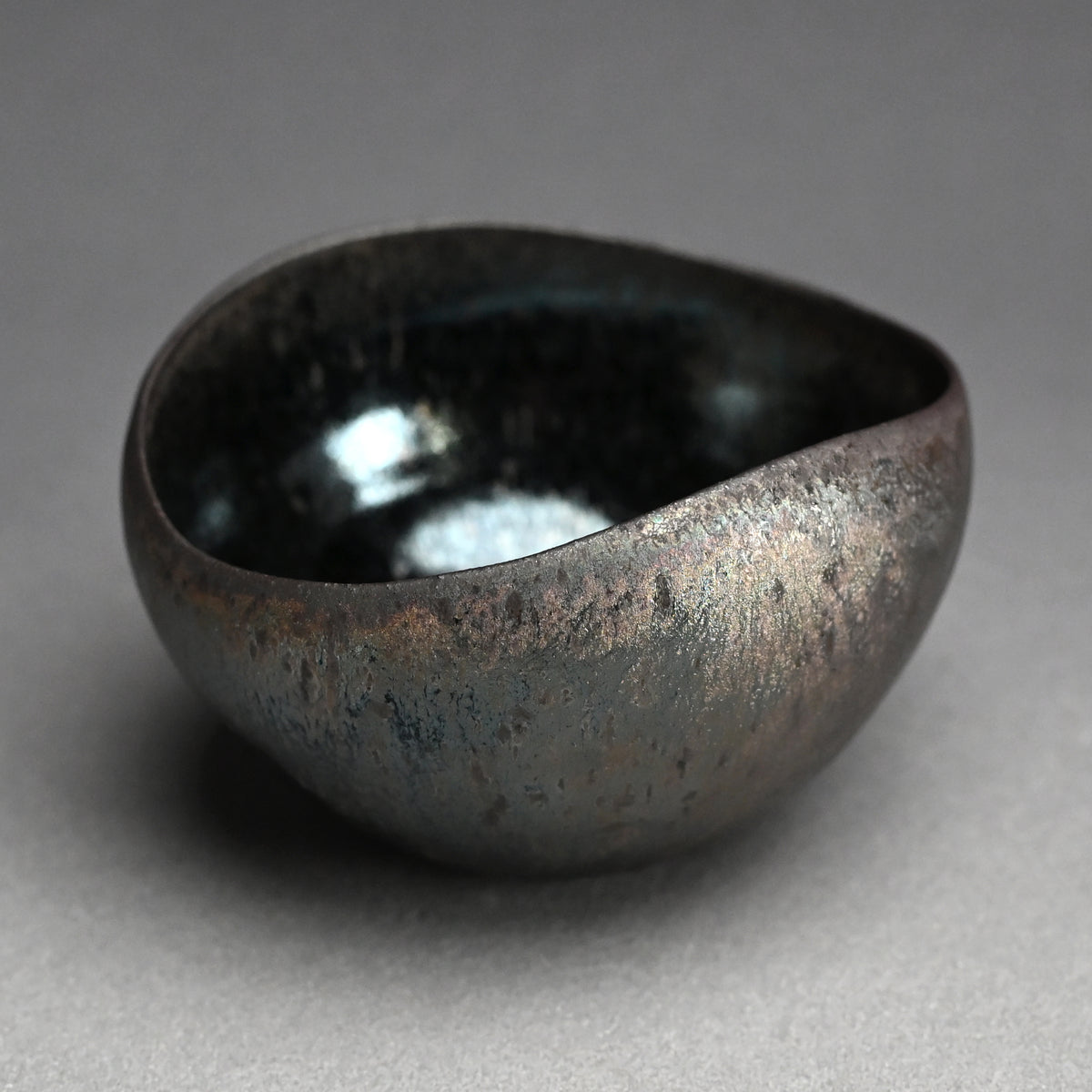 Spectacular Tenmoku Tea Bowl ー林 恭助 “燿変滴彩椀”