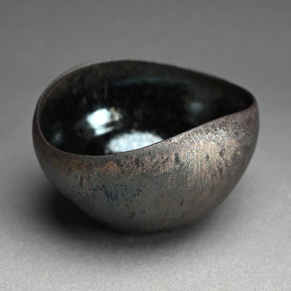 Spectacular Tenmoku Tea Bowl ー林 恭助 “燿変滴彩椀”