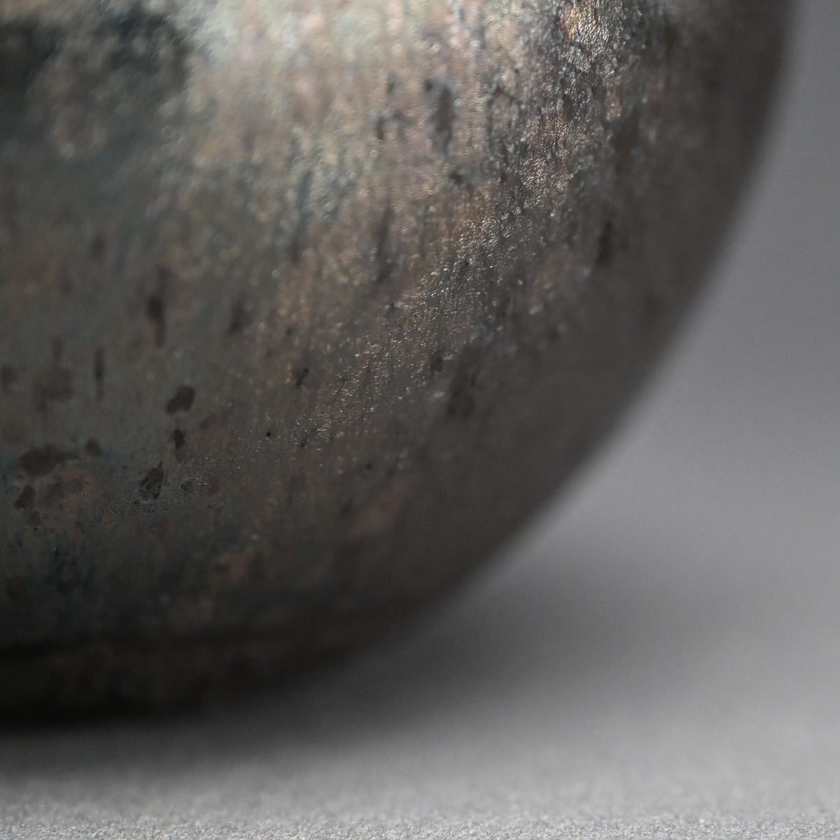 Spectacular Tenmoku Tea Bowl ー林 恭助 “燿変滴彩椀”