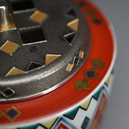 Rare Koro Censer w/ LNT Tomimoto Kenkichi ー北出 不二雄 “赤繪 金銀彩菱文様 香炉”, 倣 富本 憲吉