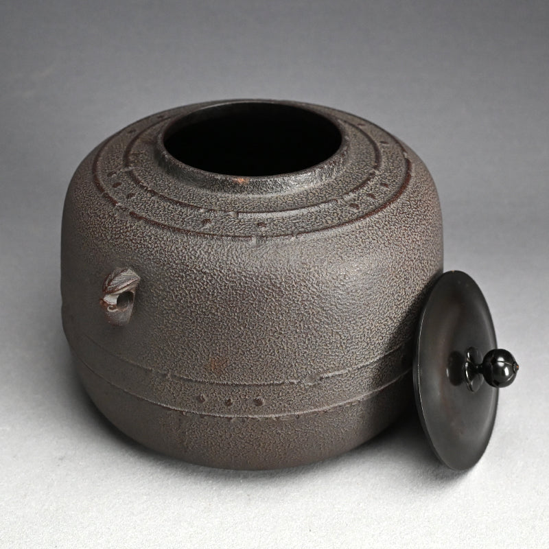 LNT Kama, Japanese Tea Ceremony Kettle ー高橋 敬典 “萬代屋釜”