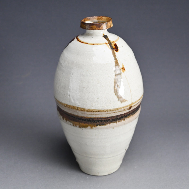 Exquisite Bottle Vase by LNT ー田村 耕一 “鉄絵壺”