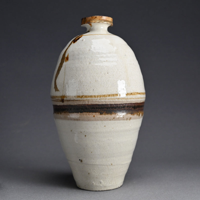Exquisite Bottle Vase by LNT ー田村 耕一 “鉄絵壺”