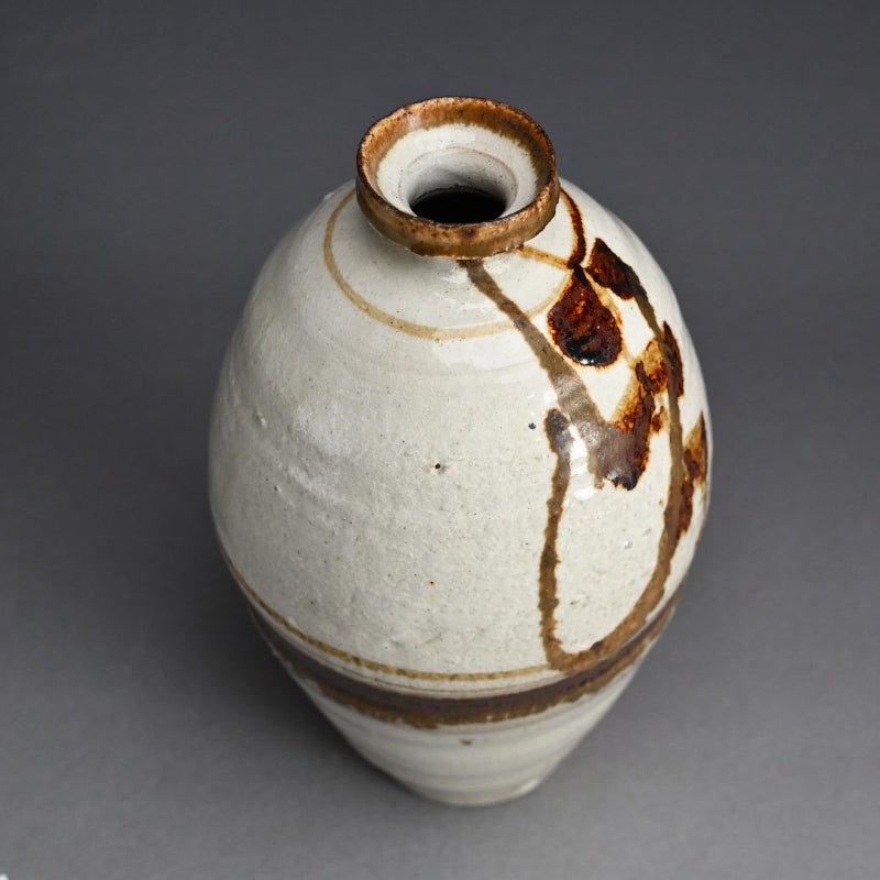 Exquisite Bottle Vase by LNT ー田村 耕一 “鉄絵壺”