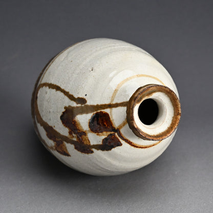 Exquisite Bottle Vase by LNT ー田村 耕一 “鉄絵壺”