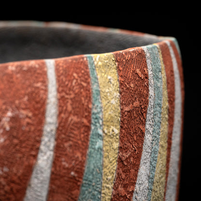 Unusually Colorful Vase ー加古 勝己 “彩陶”